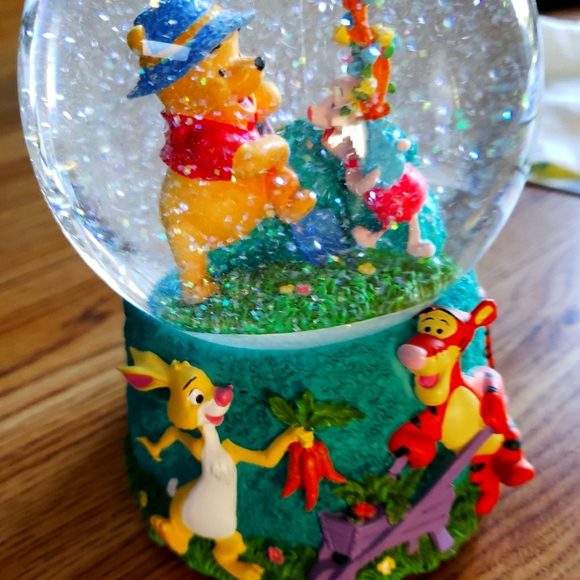 Winnie-the-Pooh Water Globe
